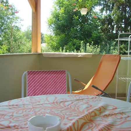 Kremer Vendeghaz Apartament *